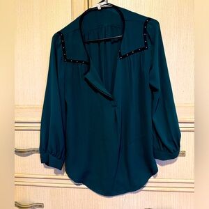 Hawthorn blue/green dressy top. Size small. Only worn about one time.